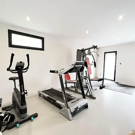 Industrial Luxury Nimes & Arles Beaucaire (Gard)