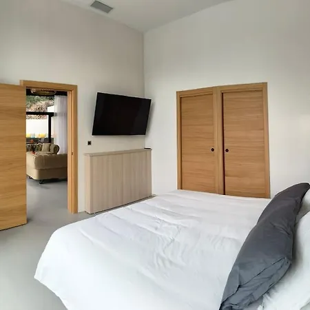 Industrial Luxury Nimes & Arles Villa *