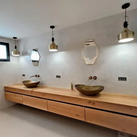 Industrial Luxury Nimes & Arles Villa Beaucaire (Gard)