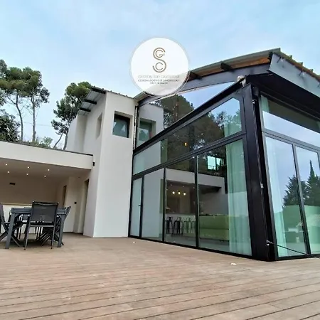 Industrial Luxury Nimes & Arles * Beaucaire (Gard)